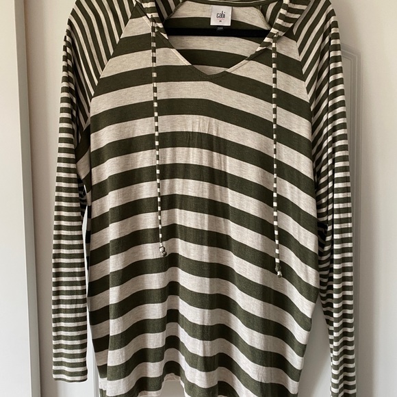 Tops - Cabi Playoff Hoodie, size medium